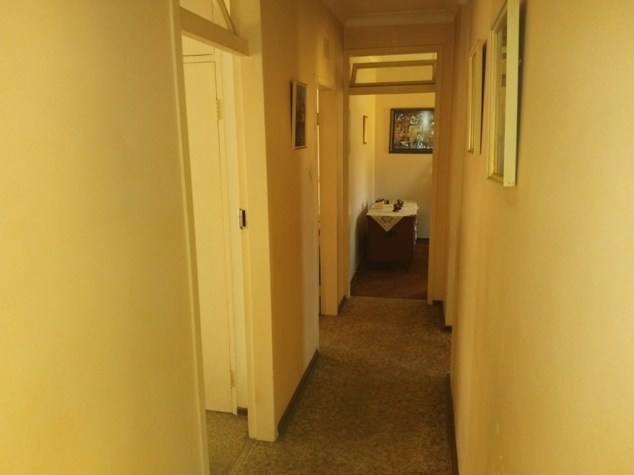 3 Bedroom Property for Sale in Edenvale Central Gauteng