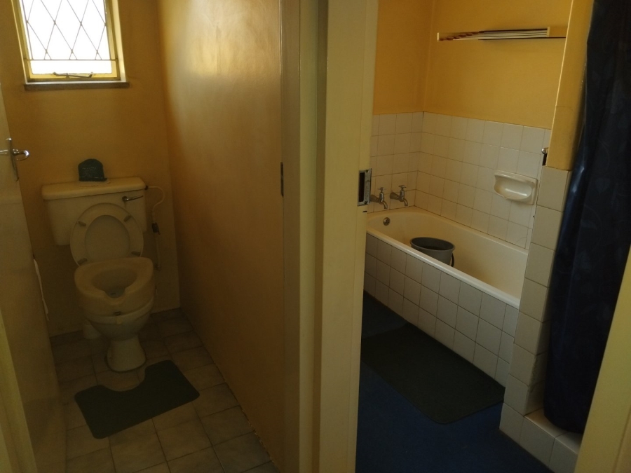 3 Bedroom Property for Sale in Edenvale Central Gauteng