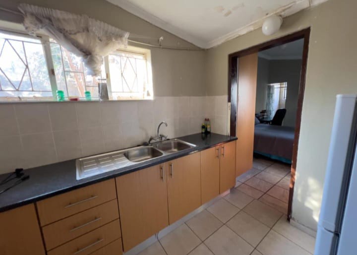6 Bedroom Property for Sale in Pretoria Gauteng