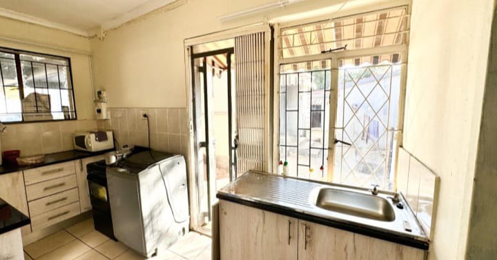 6 Bedroom Property for Sale in Pretoria Gauteng
