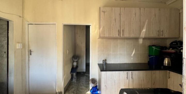 6 Bedroom Property for Sale in Pretoria Gauteng