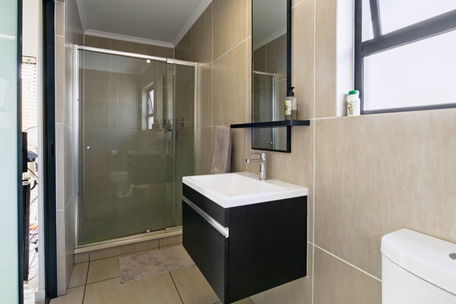 2 Bedroom Property for Sale in Greenstone Hill Gauteng