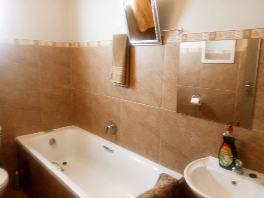 3 Bedroom Property for Sale in Andeon Gauteng