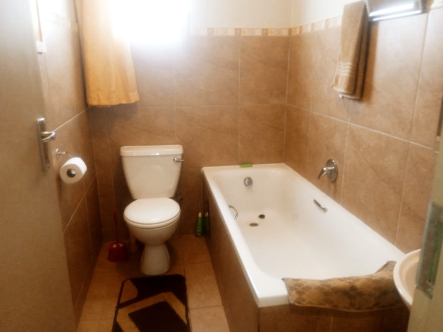 3 Bedroom Property for Sale in Andeon Gauteng
