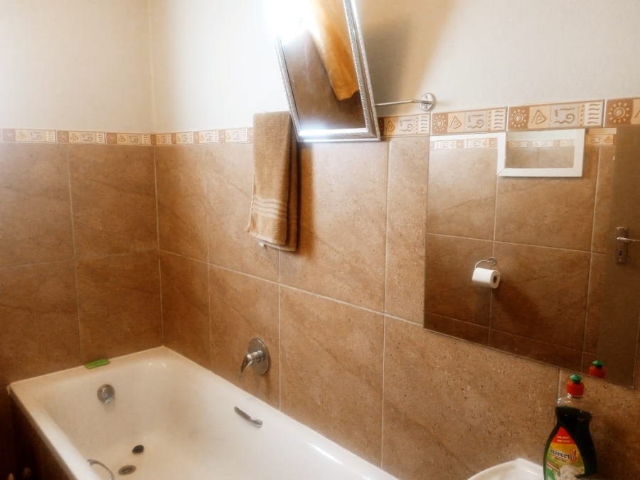 3 Bedroom Property for Sale in Andeon Gauteng
