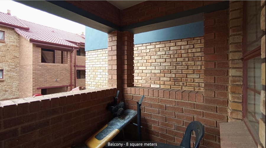 2 Bedroom Property for Sale in Erand Gardens Gauteng