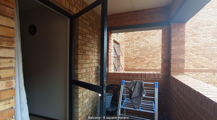 2 Bedroom Property for Sale in Erand Gardens Gauteng