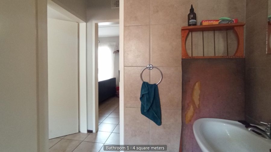2 Bedroom Property for Sale in Erand Gardens Gauteng
