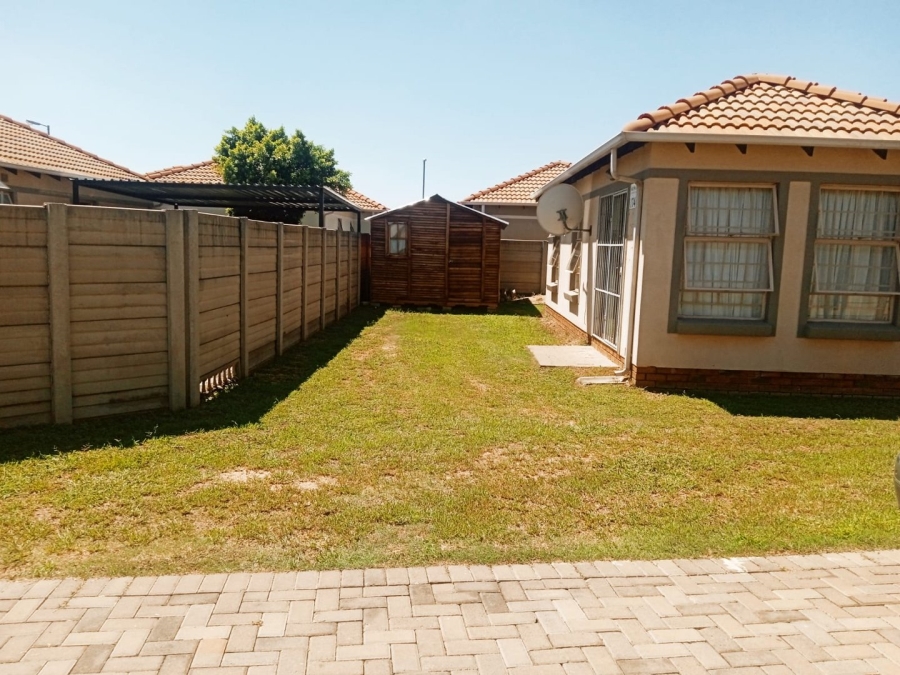 3 Bedroom Property for Sale in Andeon Gauteng