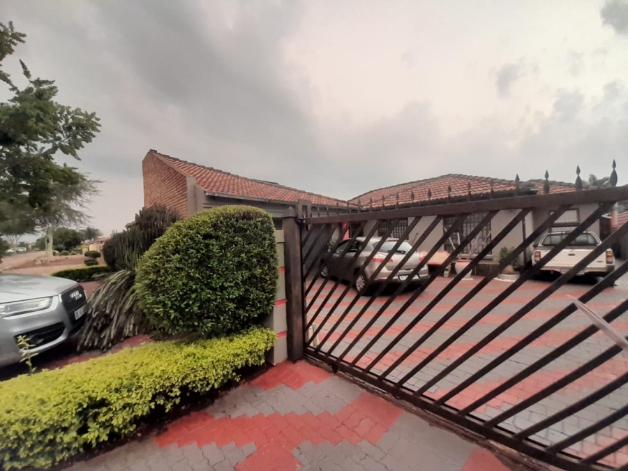 3 Bedroom Property for Sale in The Orchards Gauteng