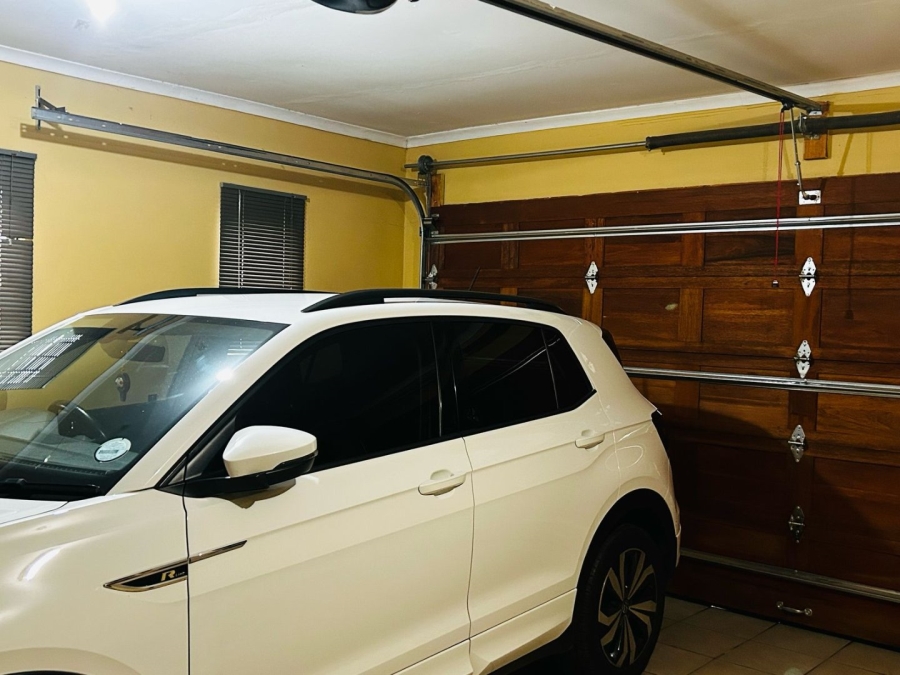 3 Bedroom Property for Sale in Nkwe Estate Gauteng