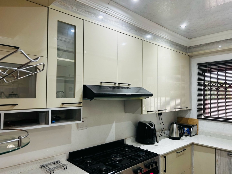 3 Bedroom Property for Sale in Nkwe Estate Gauteng