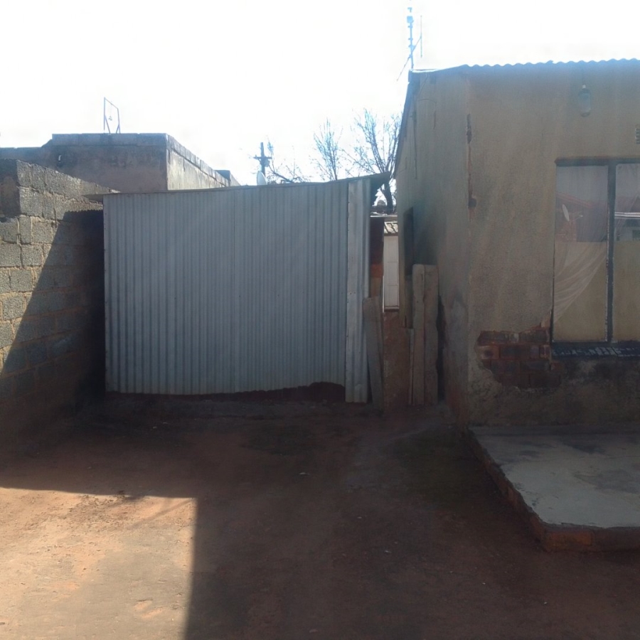 2 Bedroom Property for Sale in Katlehong South Gauteng