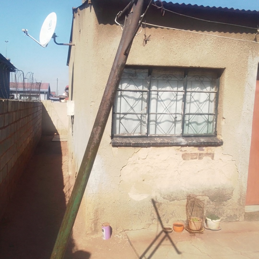 2 Bedroom Property for Sale in Katlehong South Gauteng