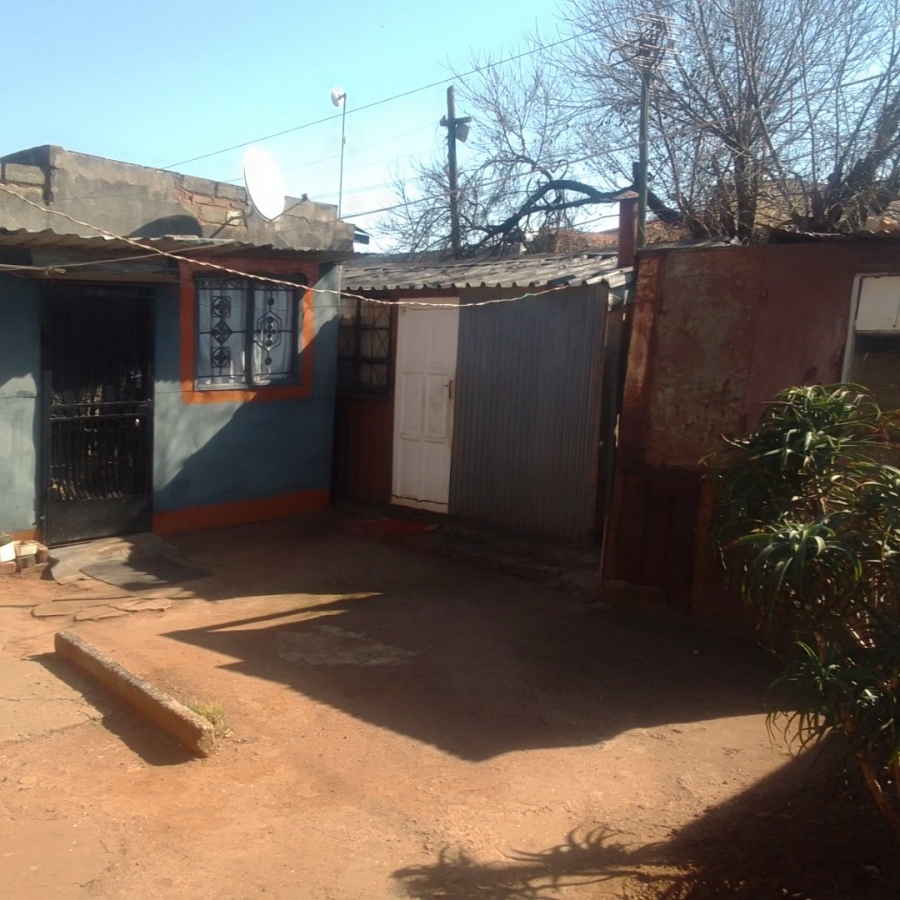 2 Bedroom Property for Sale in Katlehong South Gauteng