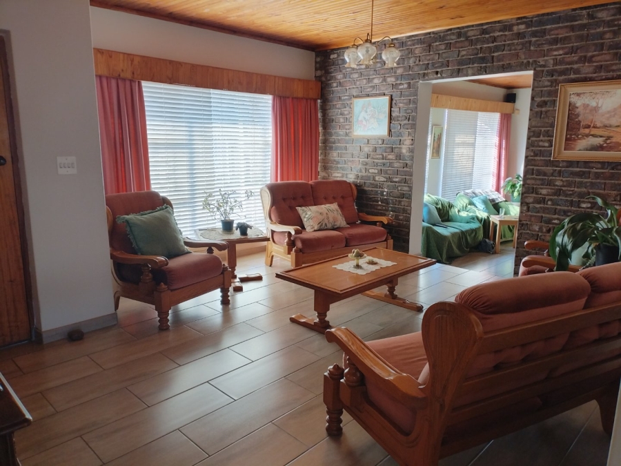 3 Bedroom Property for Sale in Daggafontein Gauteng