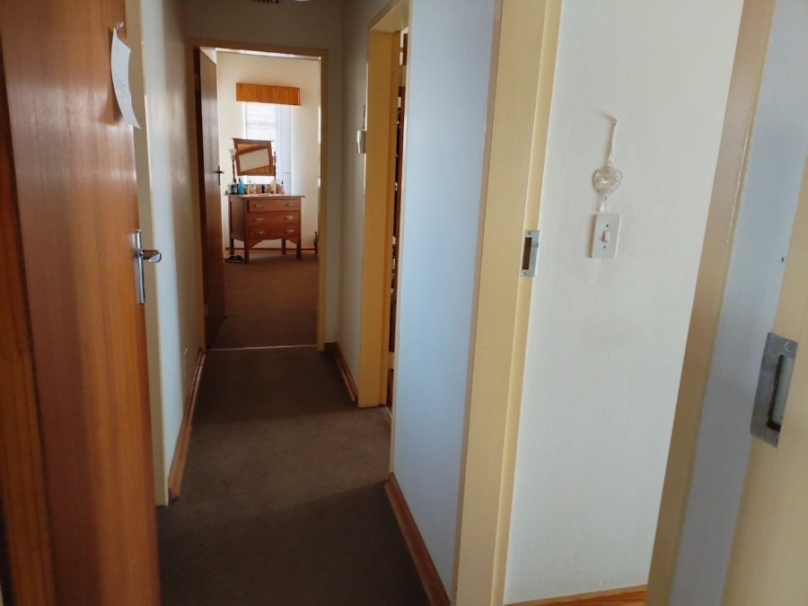 3 Bedroom Property for Sale in Daggafontein Gauteng