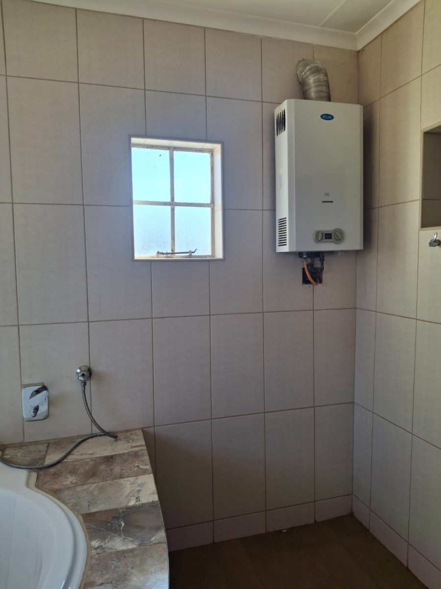 3 Bedroom Property for Sale in Cloverdene Gauteng