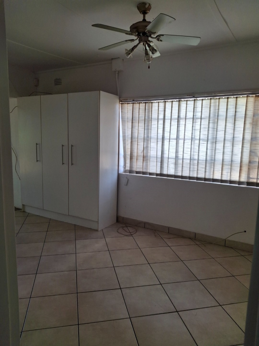 3 Bedroom Property for Sale in Cloverdene Gauteng