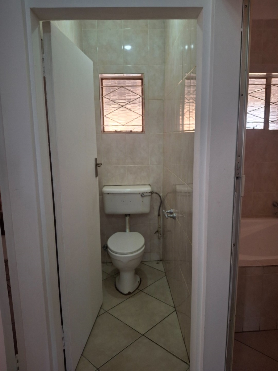 3 Bedroom Property for Sale in Cloverdene Gauteng