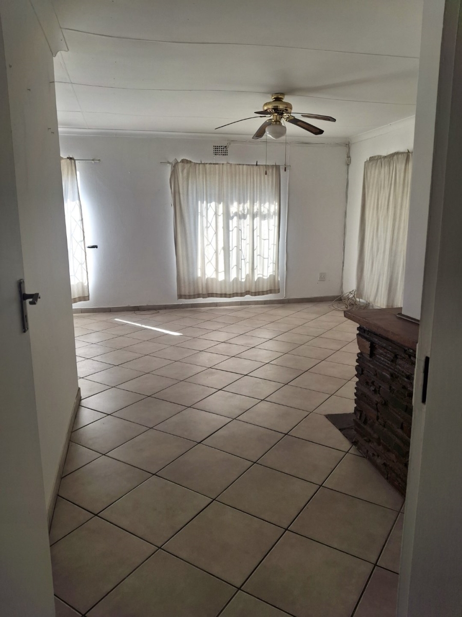 3 Bedroom Property for Sale in Cloverdene Gauteng