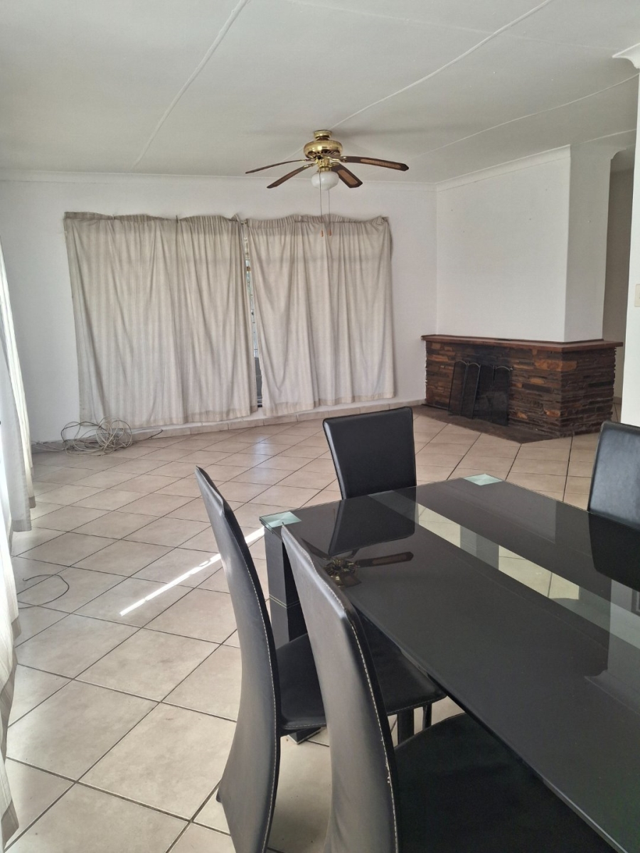 3 Bedroom Property for Sale in Cloverdene Gauteng