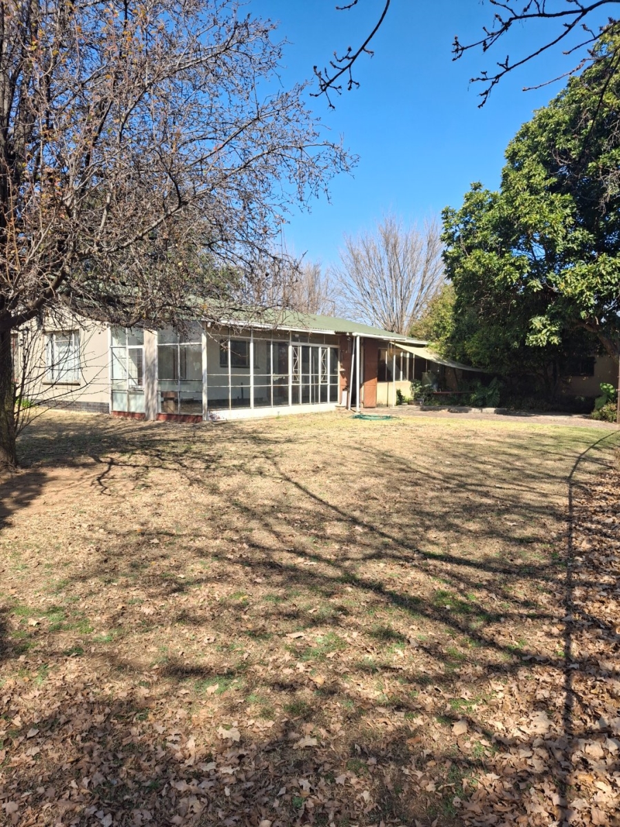 3 Bedroom Property for Sale in Cloverdene Gauteng