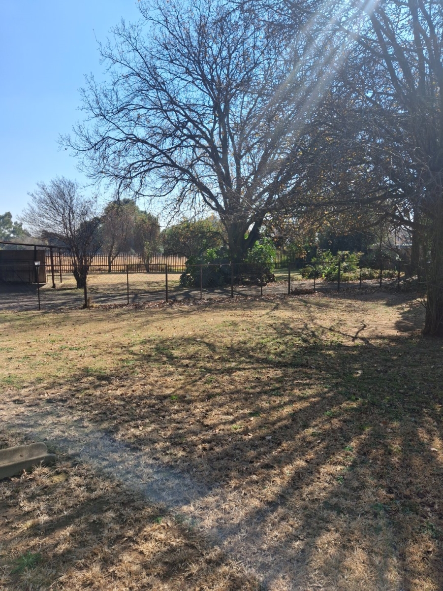 3 Bedroom Property for Sale in Cloverdene Gauteng
