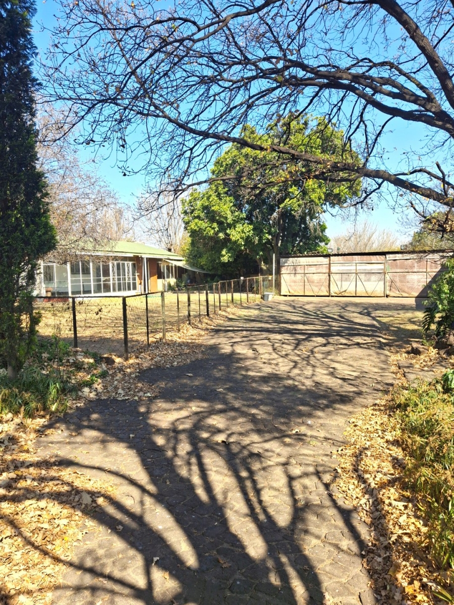 3 Bedroom Property for Sale in Cloverdene Gauteng