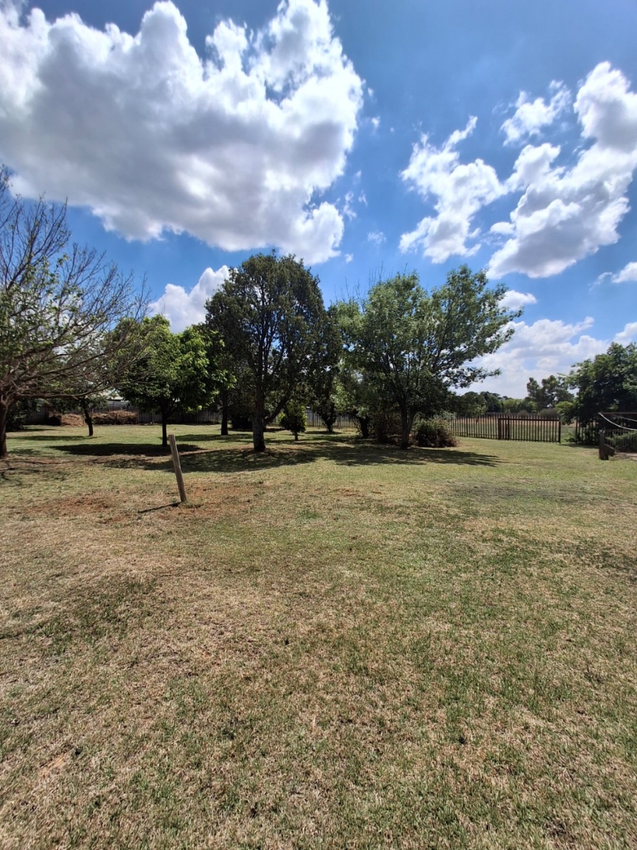 Commercial Property for Sale in Cloverdene Gauteng