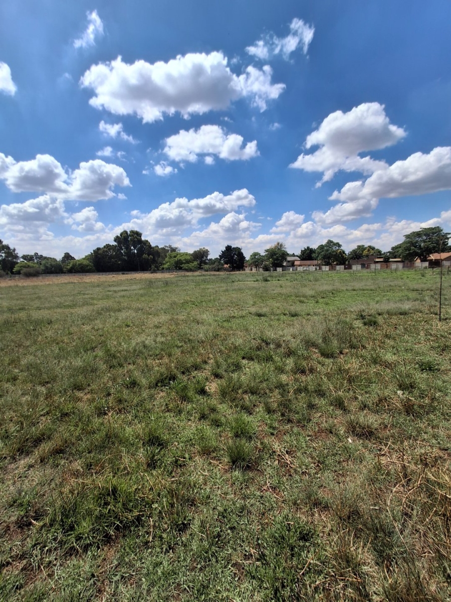 Commercial Property for Sale in Cloverdene Gauteng