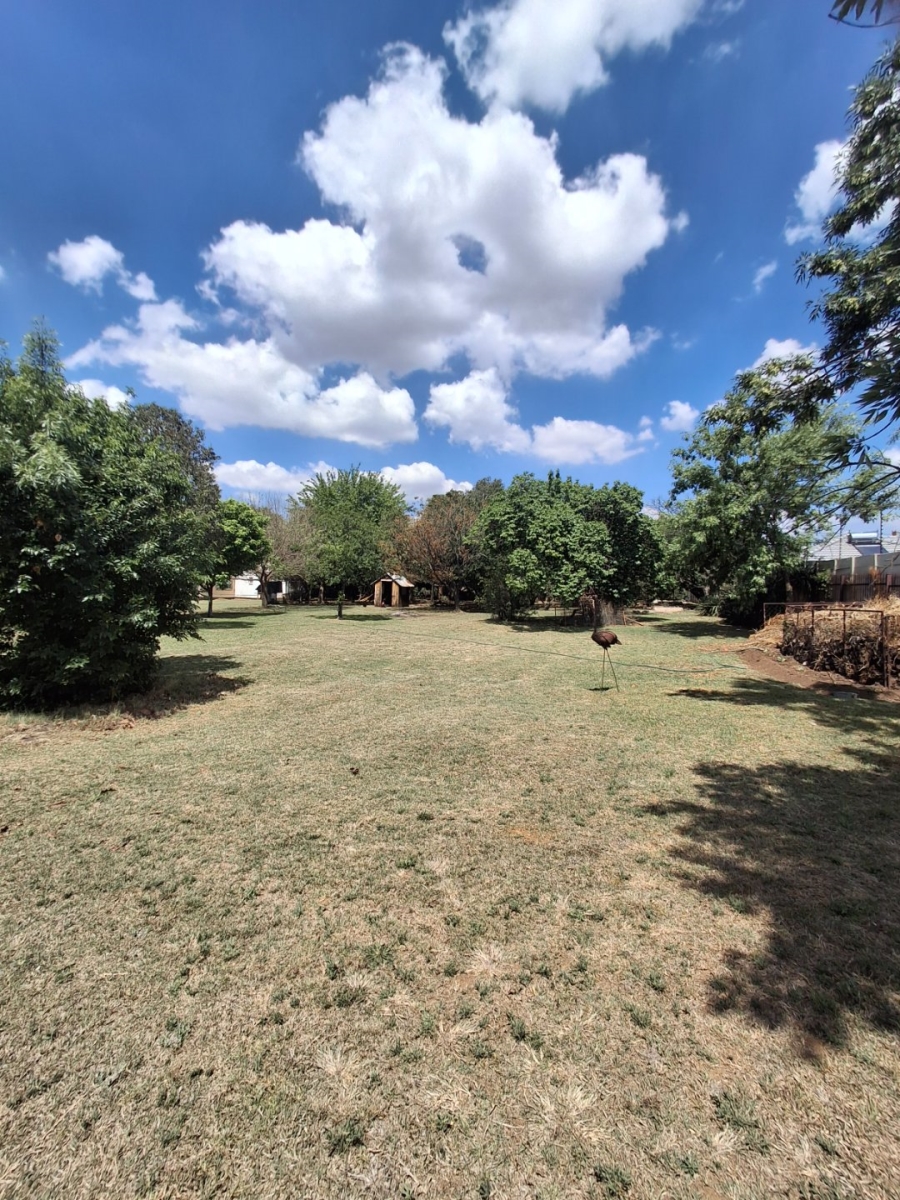 Commercial Property for Sale in Cloverdene Gauteng