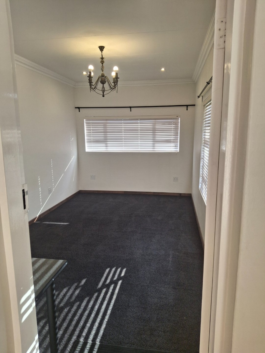 2 Bedroom Property for Sale in Brentwood Park AH Gauteng