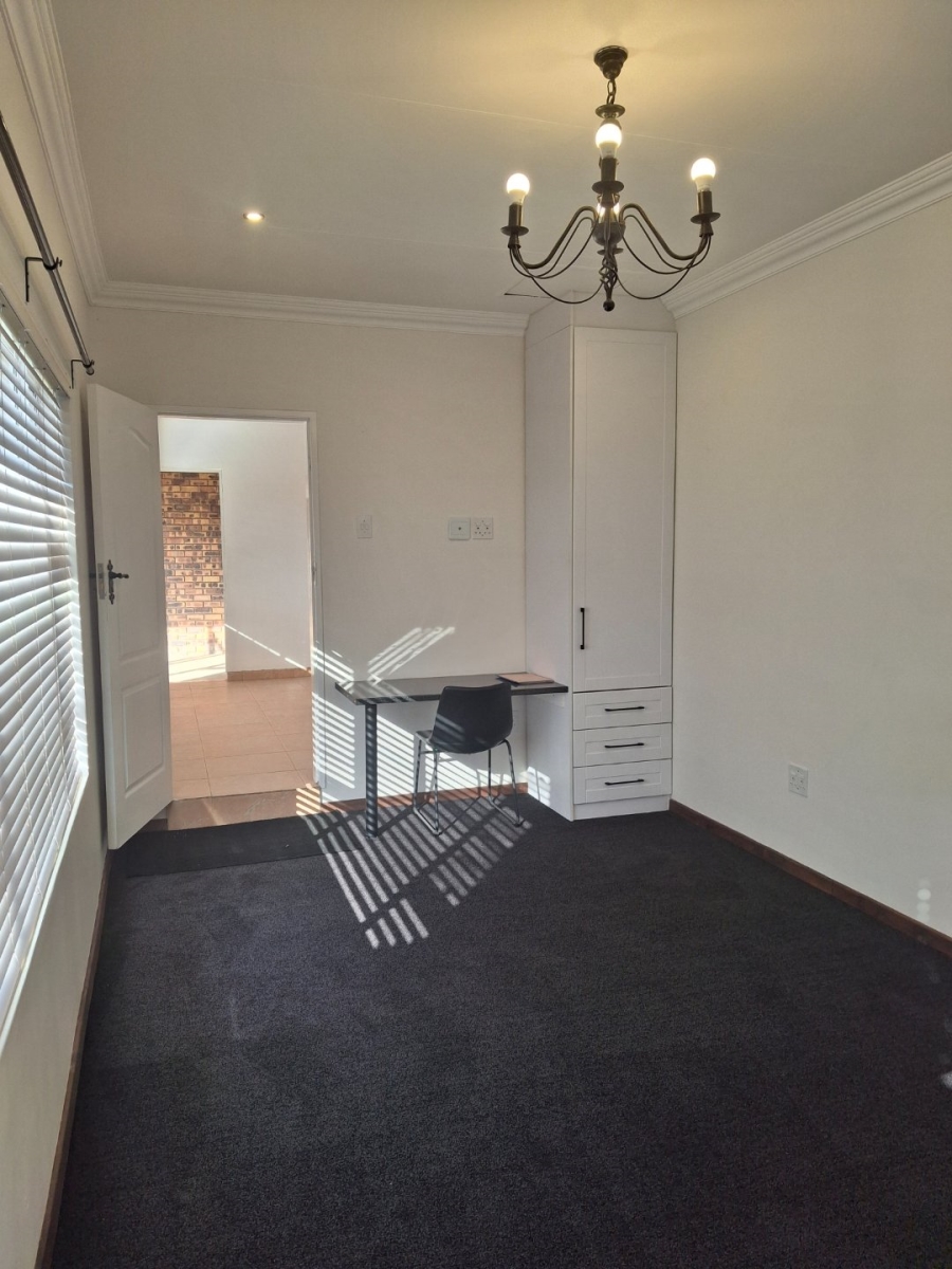 2 Bedroom Property for Sale in Brentwood Park AH Gauteng