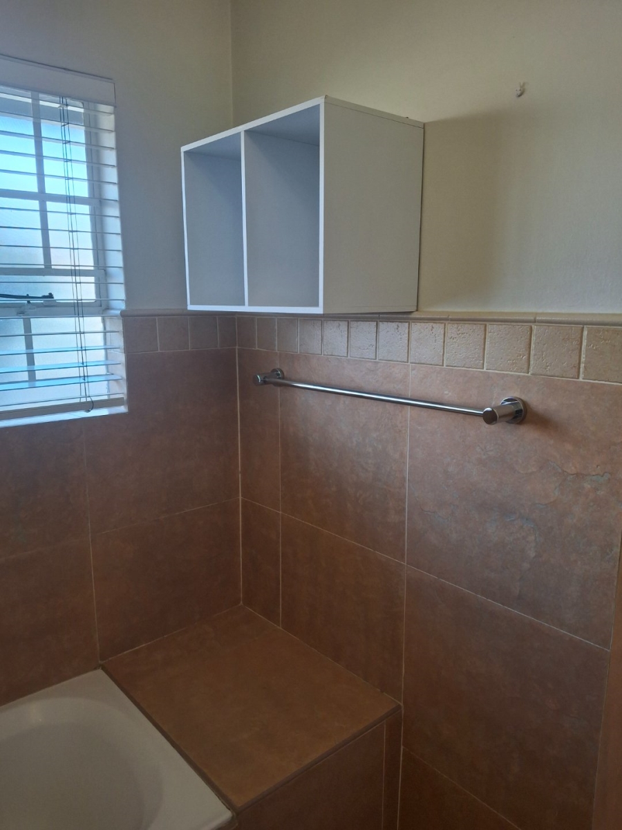 2 Bedroom Property for Sale in Brentwood Park AH Gauteng
