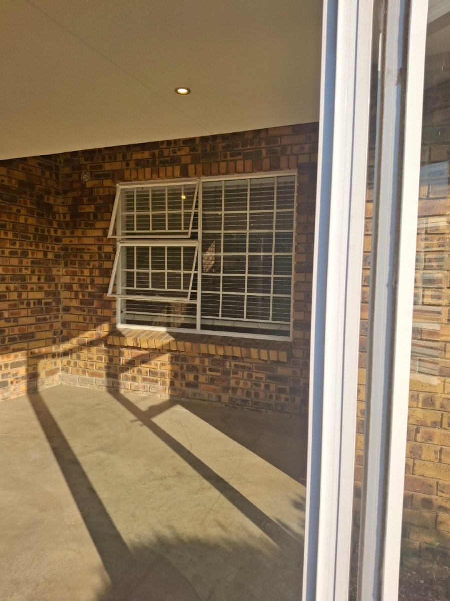 2 Bedroom Property for Sale in Brentwood Park AH Gauteng