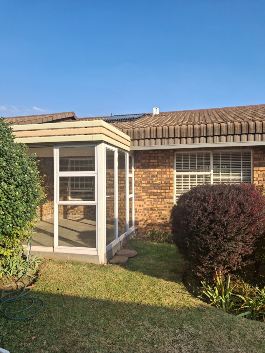 2 Bedroom Property for Sale in Brentwood Park AH Gauteng