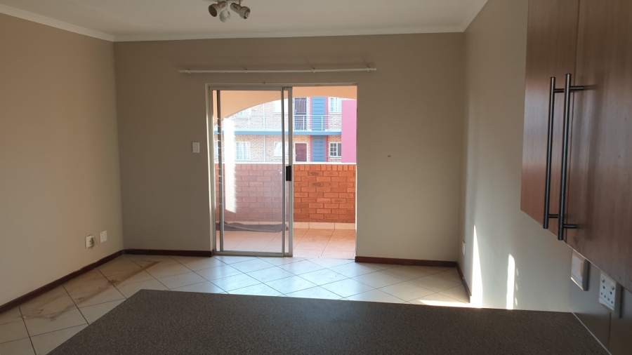 2 Bedroom Property for Sale in Monavoni Gauteng