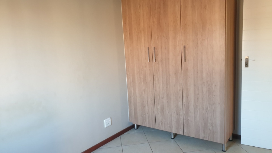 2 Bedroom Property for Sale in Monavoni Gauteng