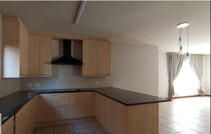 5 Bedroom Property for Sale in Eden Glen Gauteng