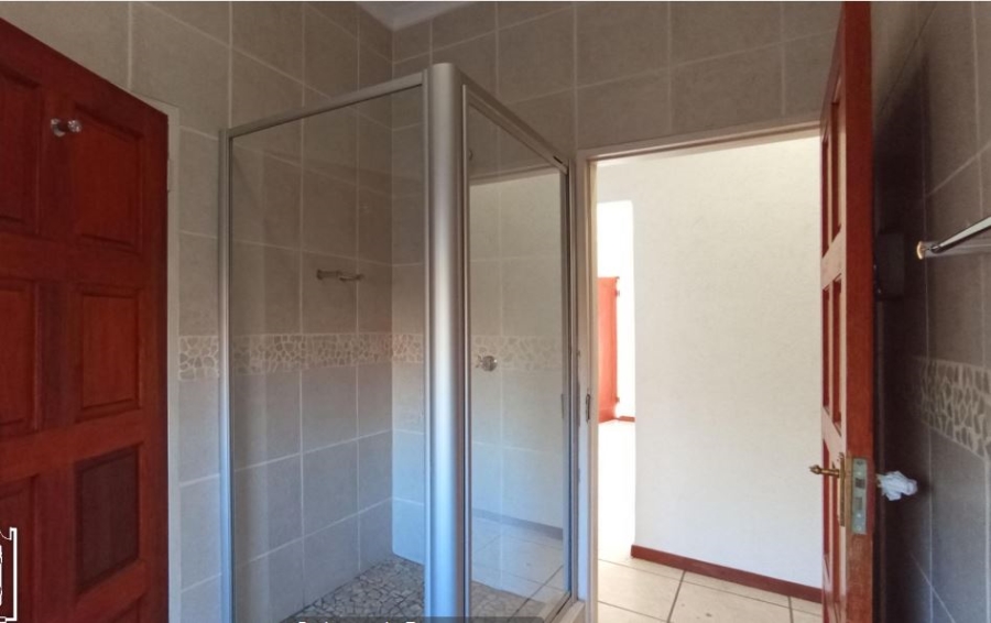 5 Bedroom Property for Sale in Eden Glen Gauteng