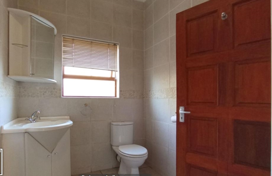 5 Bedroom Property for Sale in Eden Glen Gauteng