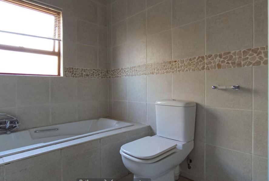 5 Bedroom Property for Sale in Eden Glen Gauteng