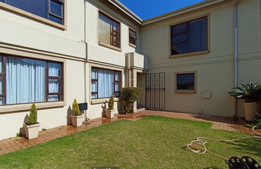 5 Bedroom Property for Sale in Eden Glen Gauteng