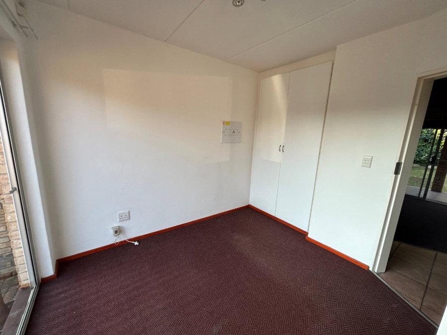 3 Bedroom Property for Sale in Wilgeheuwel Gauteng