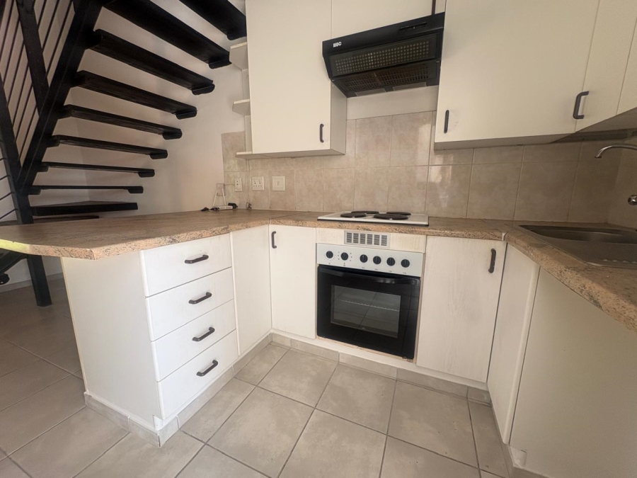 2 Bedroom Property for Sale in Wilgeheuwel Gauteng