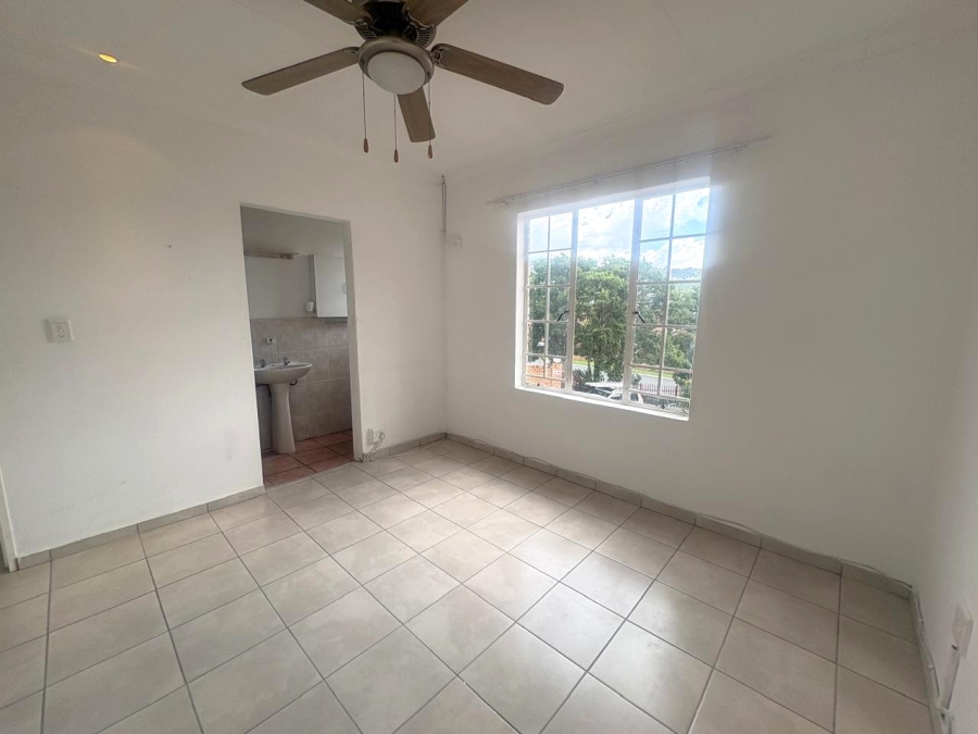 2 Bedroom Property for Sale in Wilgeheuwel Gauteng