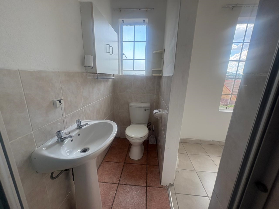 2 Bedroom Property for Sale in Wilgeheuwel Gauteng