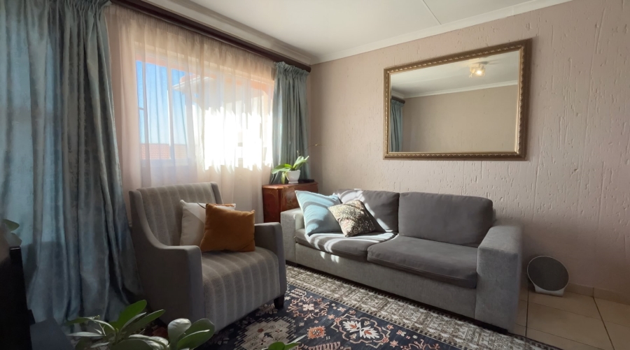 2 Bedroom Property for Sale in Ormonde View Gauteng