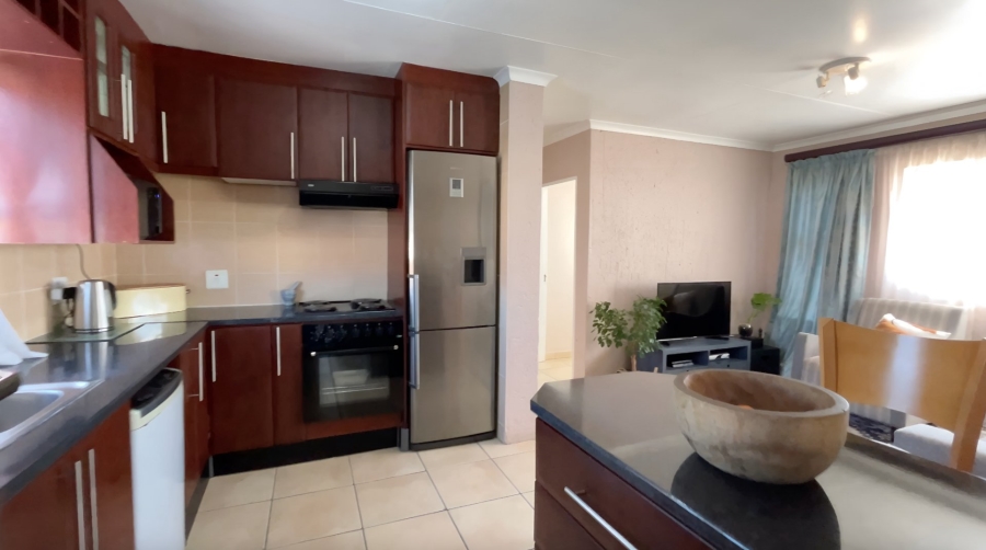 2 Bedroom Property for Sale in Ormonde View Gauteng